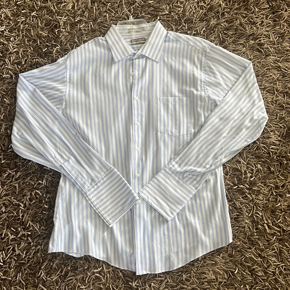 Fitted Mens Button-Up Shirt